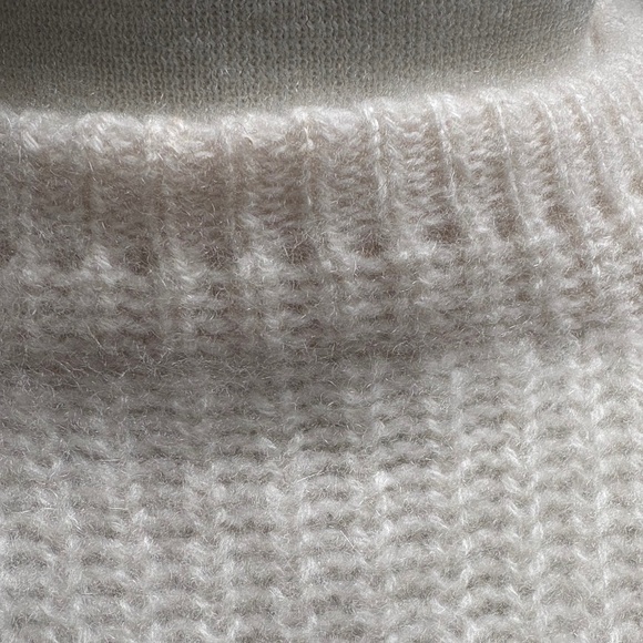 NO NAME (Neiman Marcus) WHITE RIBBED CASHMERE — SIZE M- NWT - Picture 2 of 5
